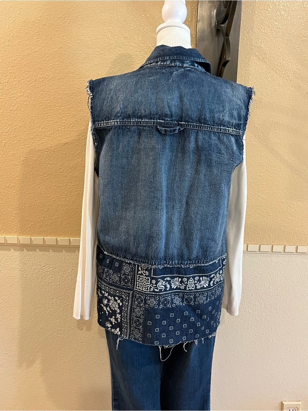 Free People denim / jean vest w/ bandana patch print. Frayed. Boho. Western. L - Picture 4 of 7